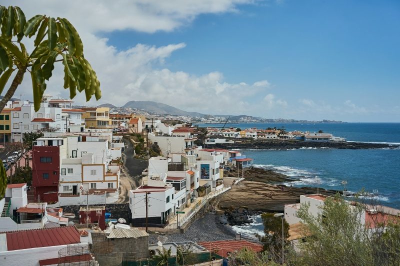 how to travel between canary islands